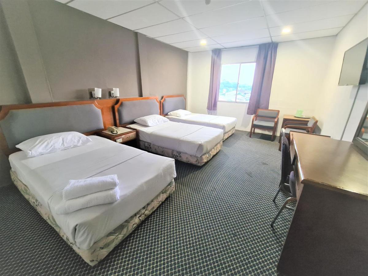 Anika Inn - Kluang Exterior photo