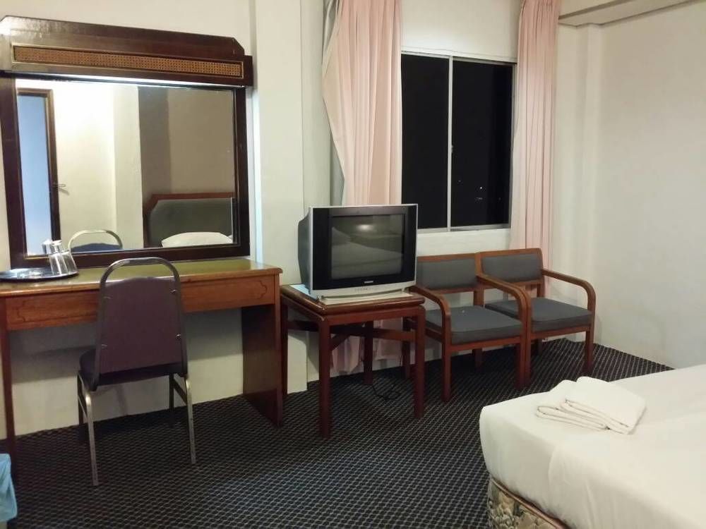 Anika Inn - Kluang Exterior photo