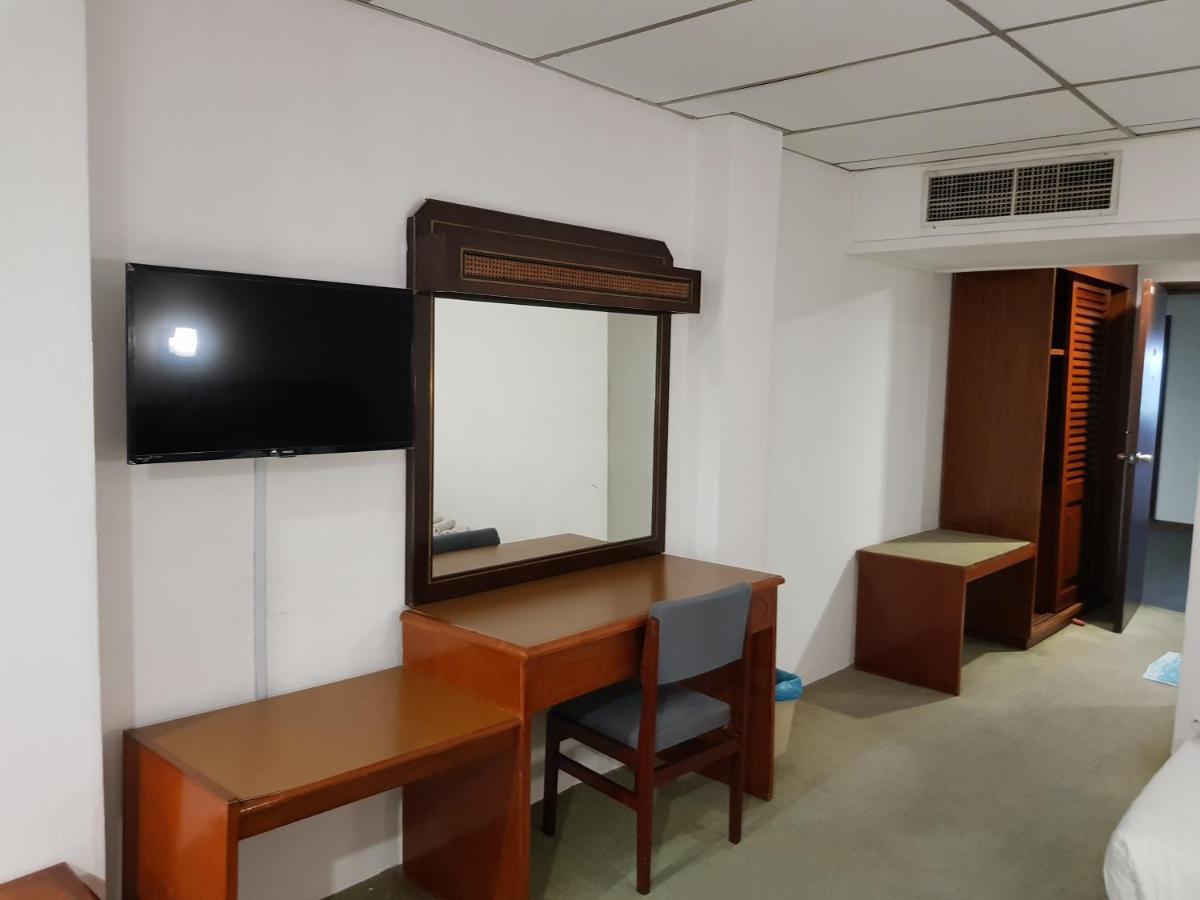 Anika Inn - Kluang Exterior photo